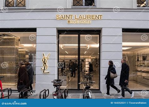 ysl カフェ|4 Cafes by Luxury Brands in Paris .